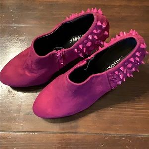 size 38 Women’s high heels with spikes worn once no wear by Catwalk color pink